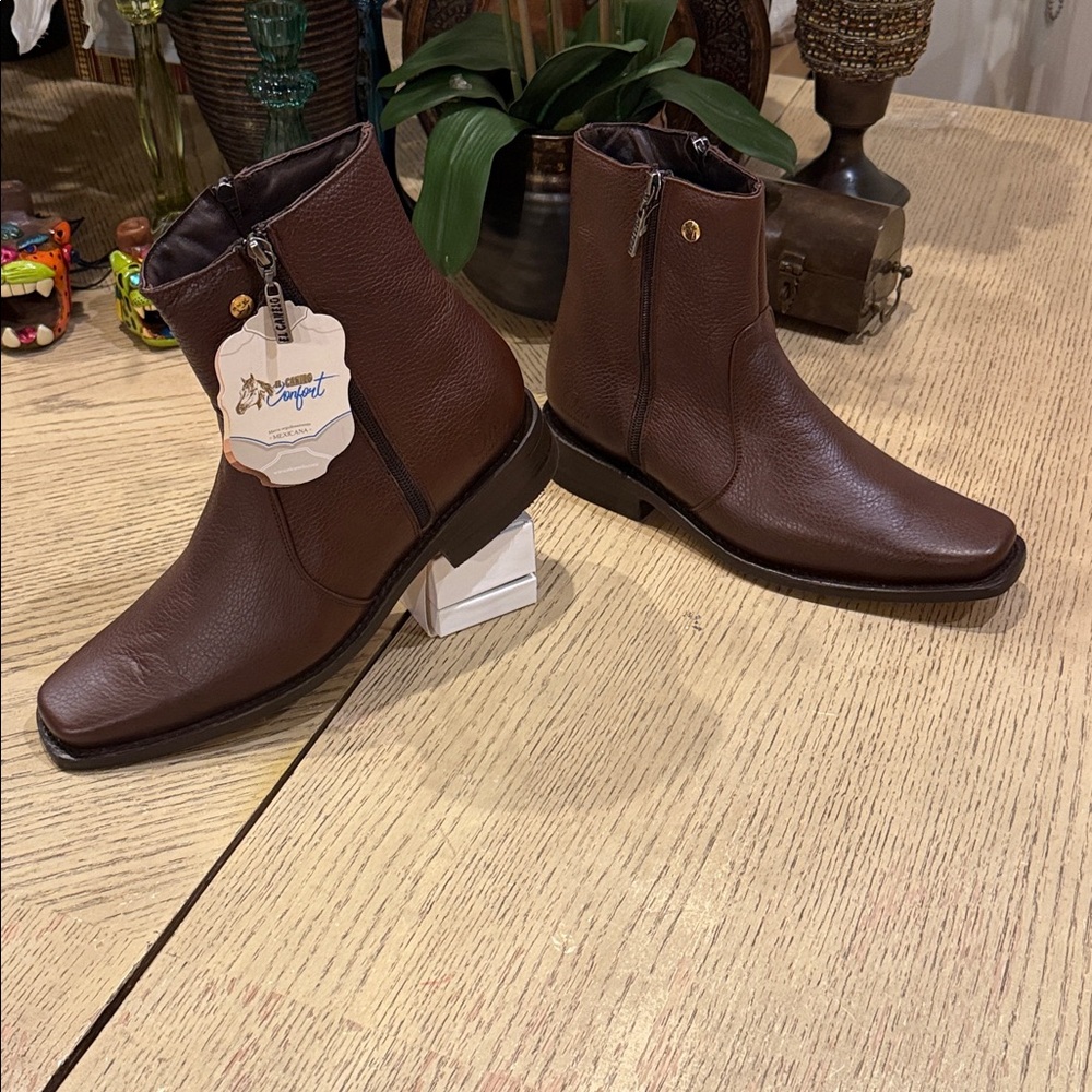 EL CANELO "SOLIS" CASUAL BOOT - ORO
COLLECTION